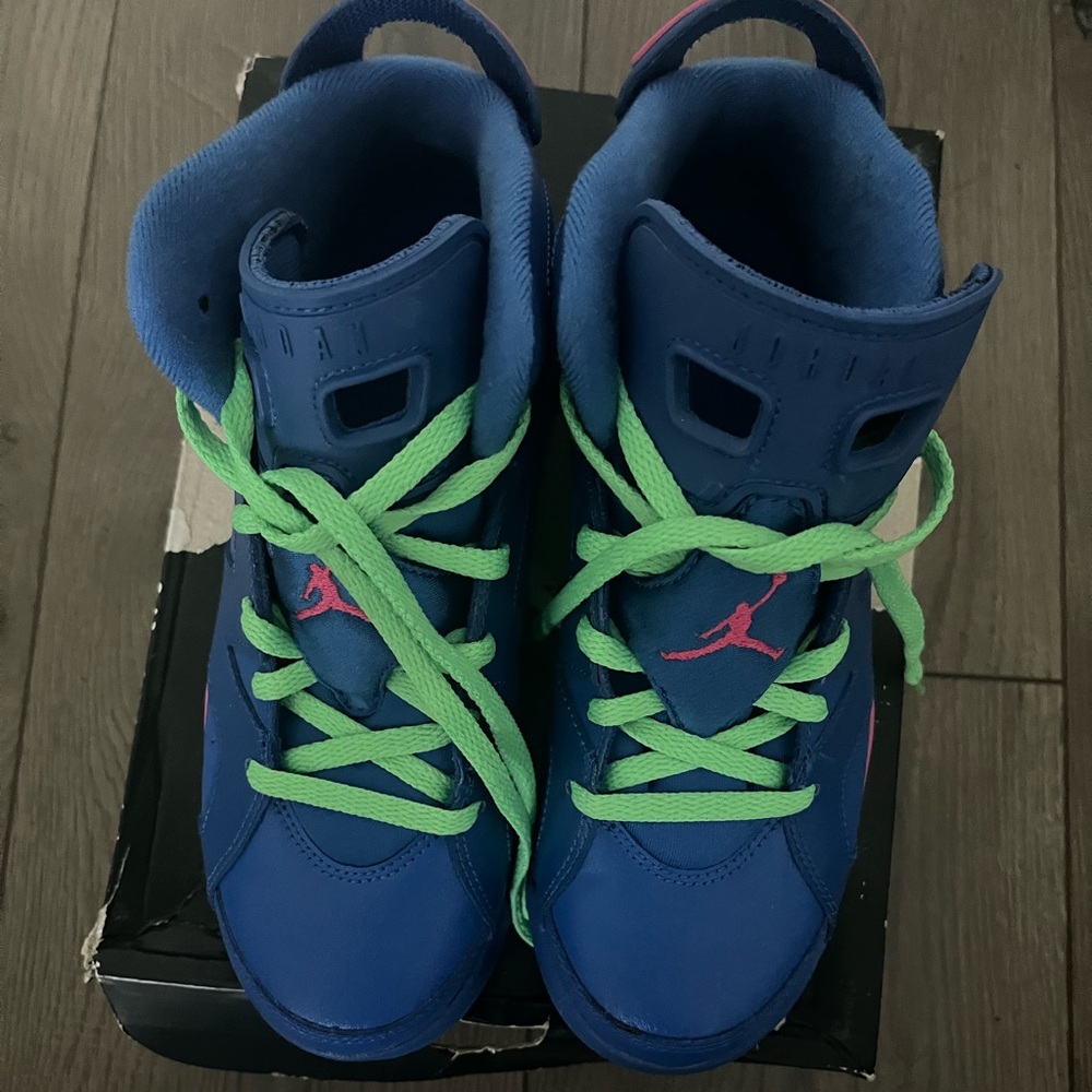 Kid’s Jordan 6 Retro